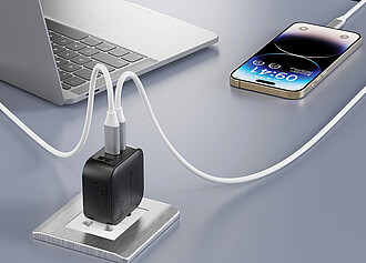 Urban Vitamin Santa Cruz RCS rplastc 70W GAN charger, black