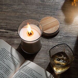 VANILLA SEASON ESRUM Luxurious scented candle, white