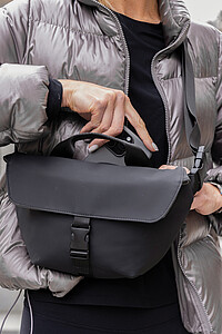 VINGA Baltimore RCS sling bag, black