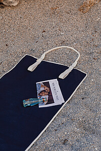 VINGA Volonne AWARE™ recycled canvas beach mat