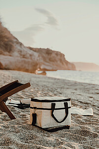 VINGA Volonne AWARE™ recycled canvas cooler basket