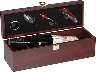 Wine set in wooden box*, brown